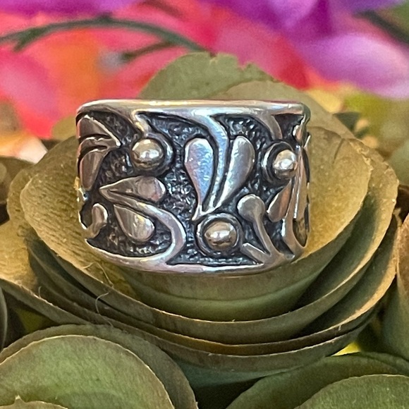 Silpada Floral Vine Holy Trinity Sterling Silver Ring R1686 Size 11 - Picture 1 of 11